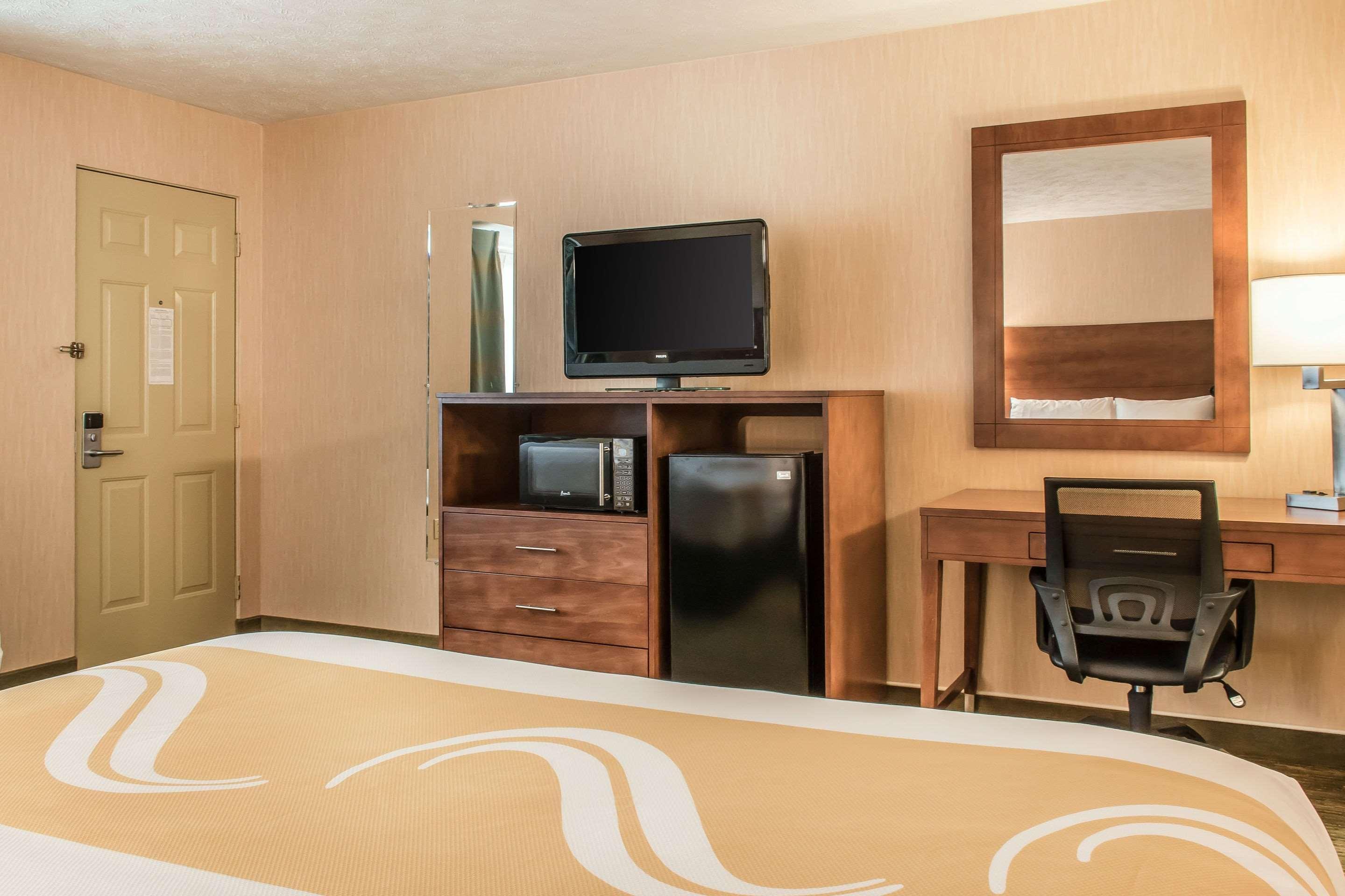 Quality Inn Bedford Extérieur photo