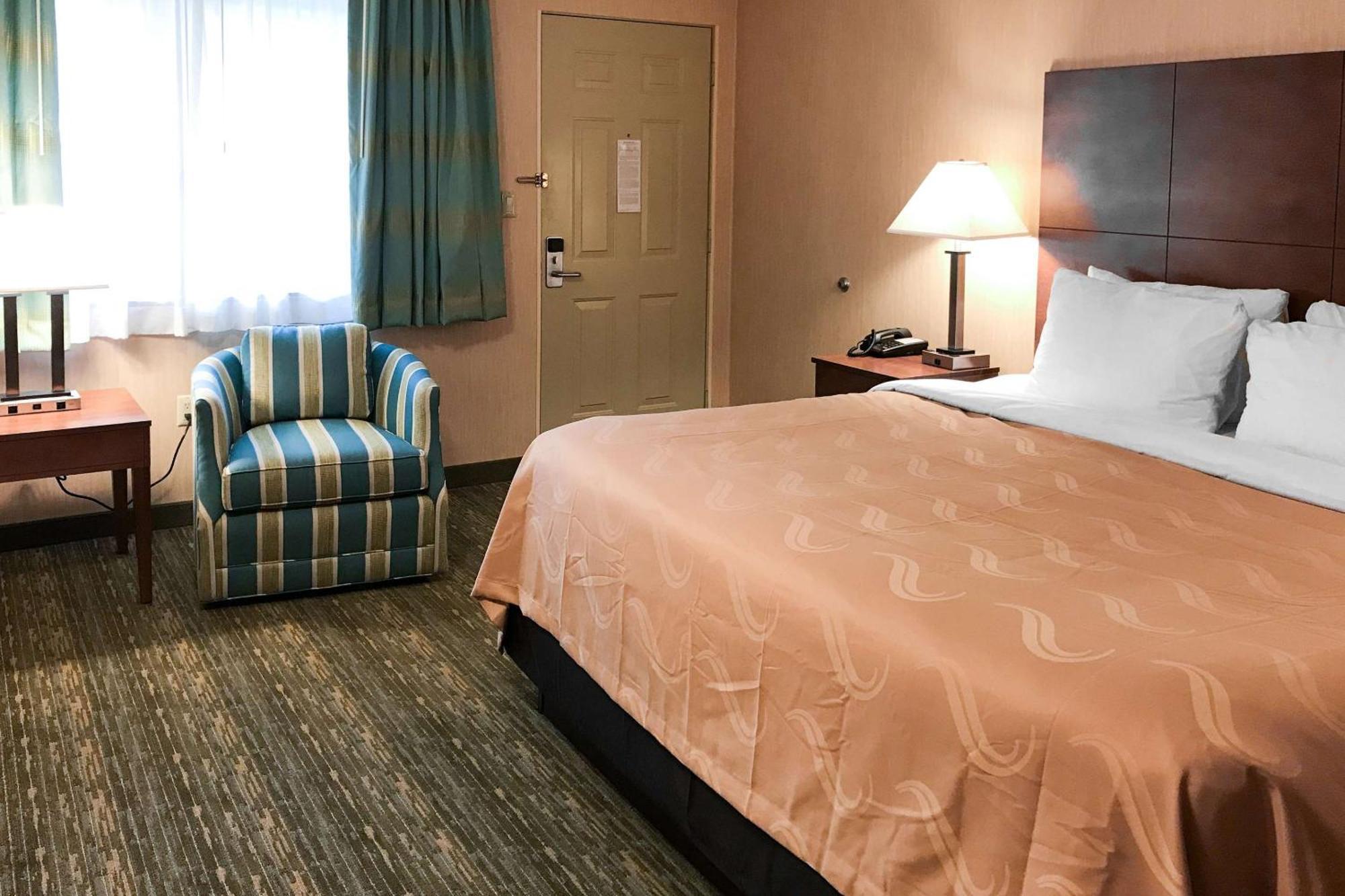 Quality Inn Bedford Extérieur photo