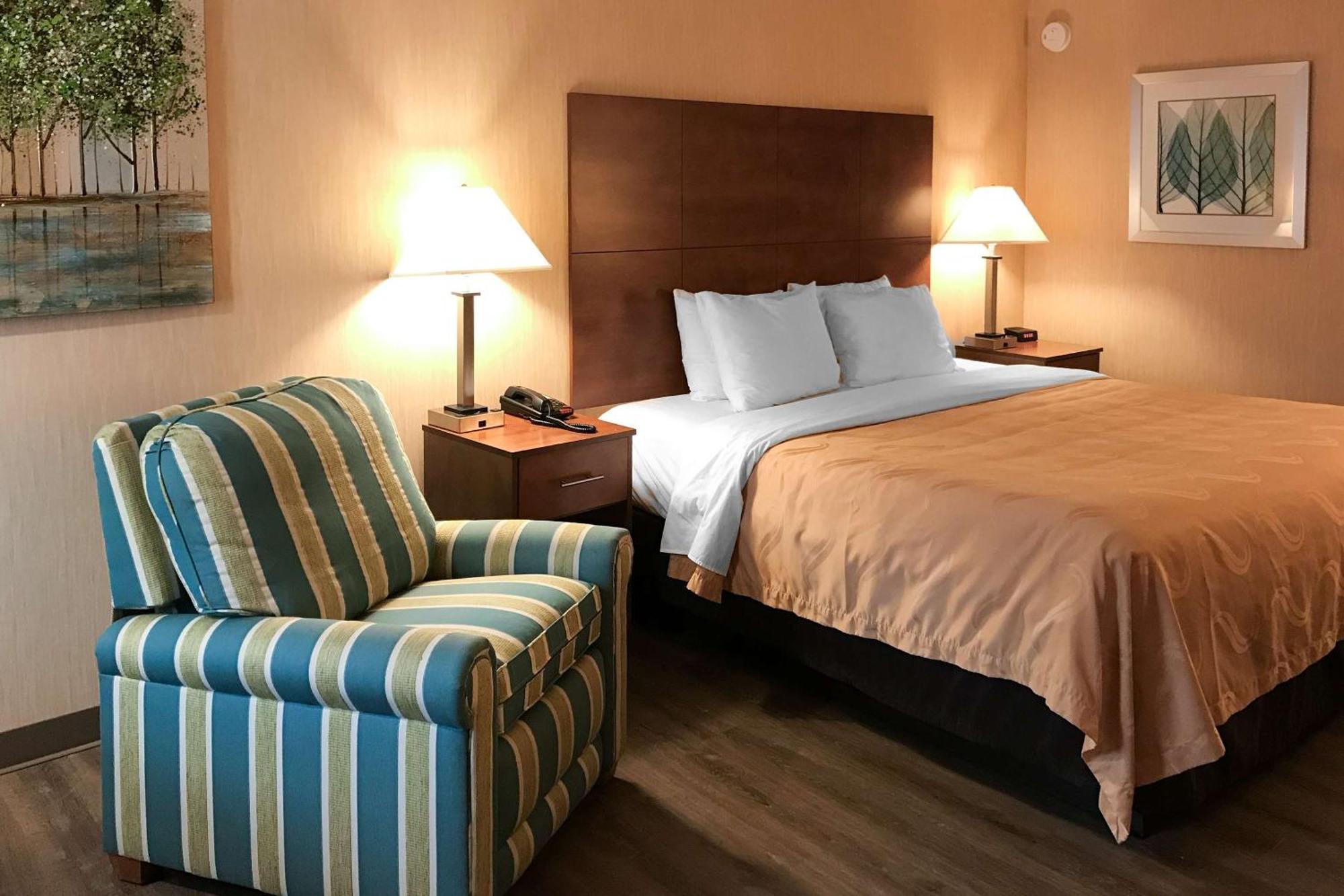 Quality Inn Bedford Extérieur photo